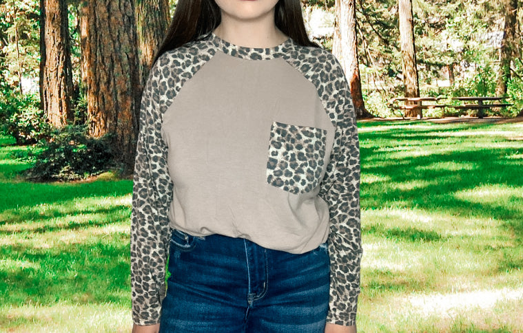 Long Sleeve Leopard Raglan Pocket Top